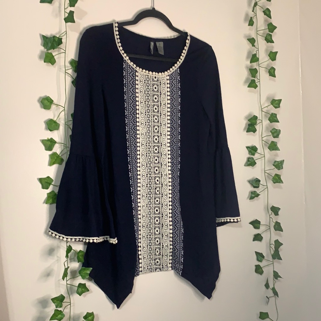 Long Bell Sleeved Shirt